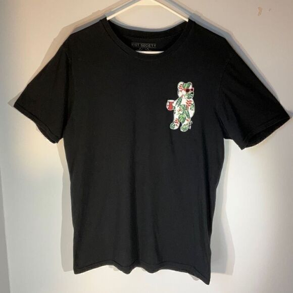 Riot Society Medium Black Tee with Kawaii Bear with Solo Cup! FKR - Picture 3 of 9